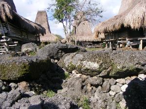 Kampung Megalitik, Tosi Sumba Barat Daya-Kodi (foto:savana)