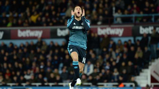  Eden Hazard mulai masuk dalam radar bidikan Real Madrid. (Reuters / Tony O'Brien